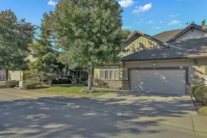 Living Room Photo of 25 5688 152 Street, Surrey, BC