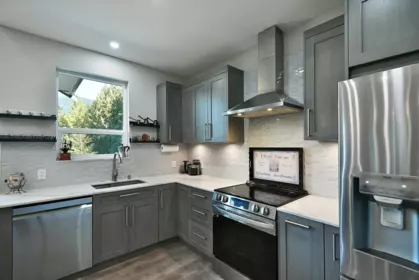 Primary Bedroom Photo of 5611 E Oyster Bay Road, Garden Bay, BC