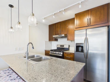 2301 7088 Salisbury Avenue, Burnaby, BC, Burnaby — Apartment/Condo for sale
