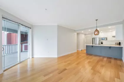 305 15368 16a Avenue, Surrey, BC, Surrey — Apartment/Condo for sale