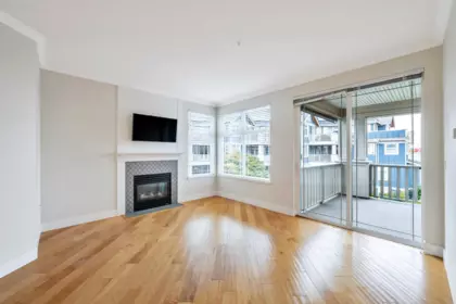 305 15368 16a Avenue, Surrey, BC, Surrey — Apartment/Condo for sale