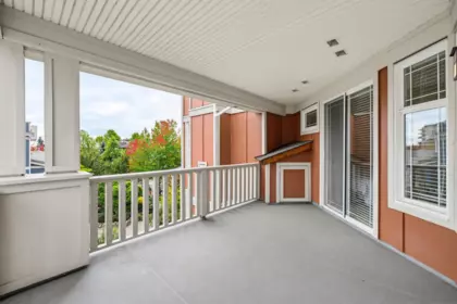 Outdoor Deck Photo of 305 15368 16a Avenue, Surrey, BC