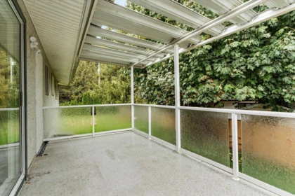 Hallway Photo of 9890 Gracemar Drive, Chilliwack, BC
