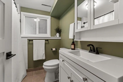 Mudroom Photo of 9890 Gracemar Drive, Chilliwack, BC