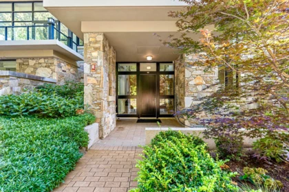 402 2245 Twin Creek Place, West Vancouver, BC, West Vancouver — Apartment/Condo for sale