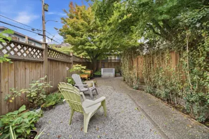Mudroom Photo of 404 1723 Frances Street, Vancouver, BC