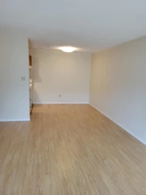 218 8500 Lansdowne Road, Richmond, BC, Richmond — Apartment/Condo for sale
