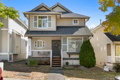 Living Room Photo of 6954 201 Street, Langley, BC