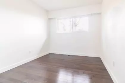 6093 6th Street, Burnaby, BC, Burnaby — Half Duplex for sale