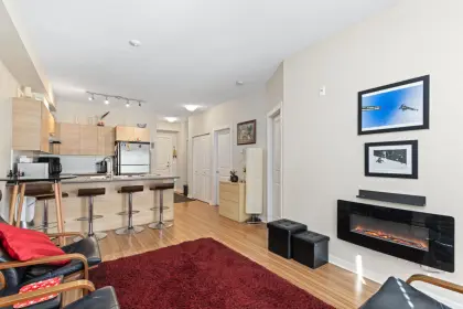 206 7445 Frontier Street, Pemberton, BC, Pemberton — Apartment/Condo for sale