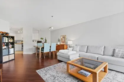 201 7700 St. Albans Road, Richmond, BC, Richmond — Apartment/Condo for sale