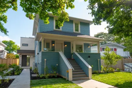 128 E 17th Avenue, Vancouver, BC, Vancouver — Townhouse for sale