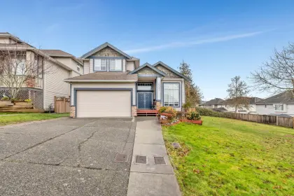15091 68a Avenue, Surrey, BC, Surrey — Single Family Residence for sale