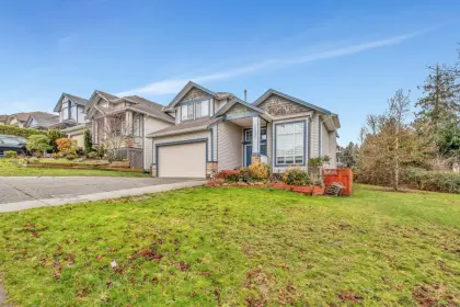 15091 68a Avenue, Surrey, BC, Surrey — Single Family Residence for sale