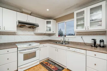 13833 112 Avenue, Surrey, BC, Surrey — Single Family Residence for sale
