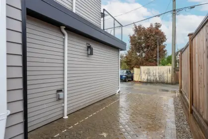 3513 Triumph Street, Vancouver, BC, Vancouver — Single Family Residence for sale