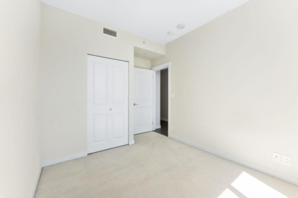 Hallway Photo of 1108 3487 Binning Road, Vancouver, BC