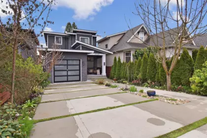 15448 Russell Avenue, White Rock, BC, White rock — Single Family Residence for sale