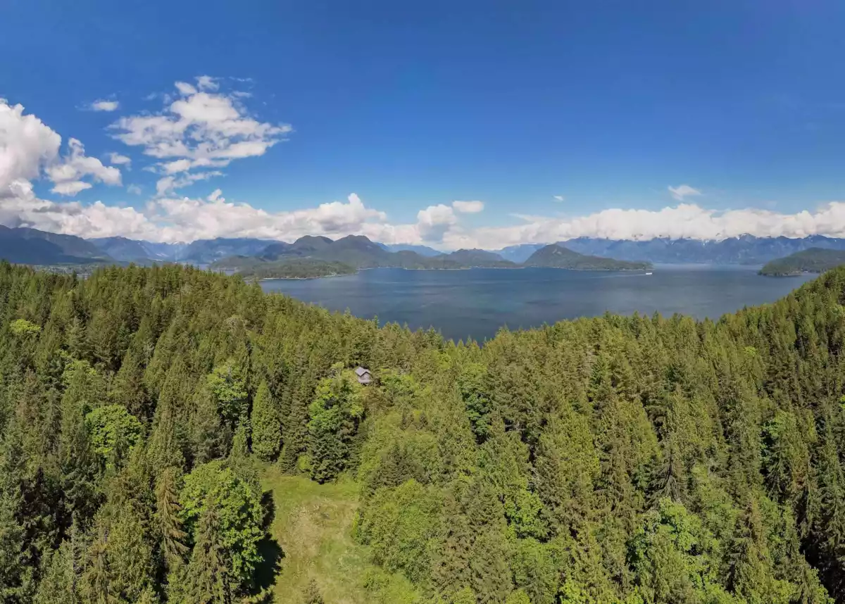 Aerial View of 586 Treasure Trove Road, Keats Island, BC