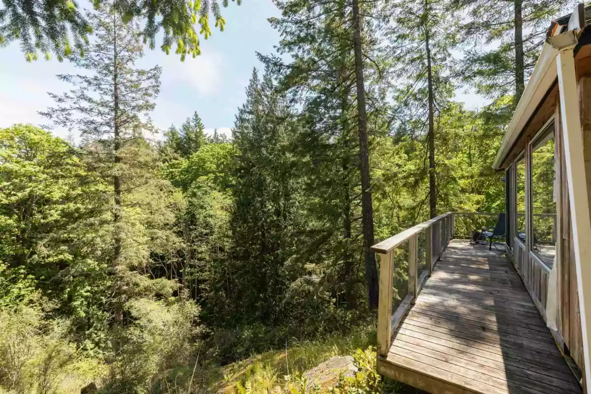 Basement Recreation Room Photo of 586 Treasure Trove Road, Keats Island, BC