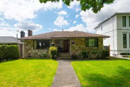 831 Holdom Avenue, Burnaby, BC, Burnaby — Single Family Residence for sale