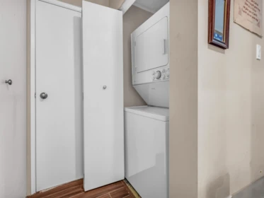 121 8460 Ackroyd Road, Richmond, BC, Richmond — Apartment/Condo for sale