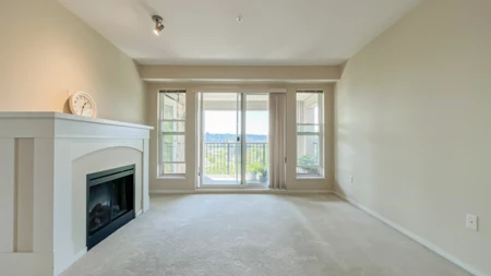 203 3050 Dayanee Springs Boulevard, Coquitlam, BC, Coquitlam — Apartment/Condo for sale