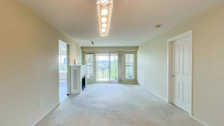 203 3050 Dayanee Springs Boulevard, Coquitlam, BC, Coquitlam — Apartment/Condo for sale
