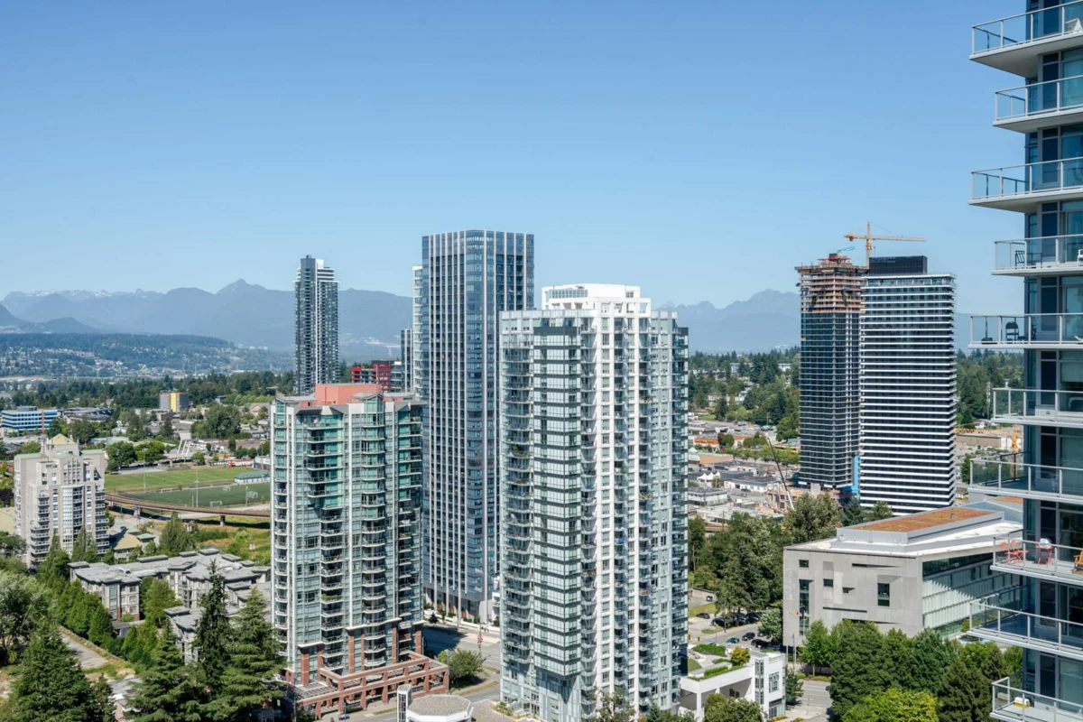 Staircase Photo of 3103 13325 102a Avenue, Surrey, BC