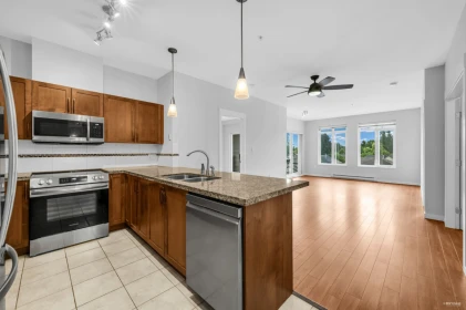315 12350 Harris Road, Pitt Meadows, BC, Pitt Meadows — Apartment/Condo for sale