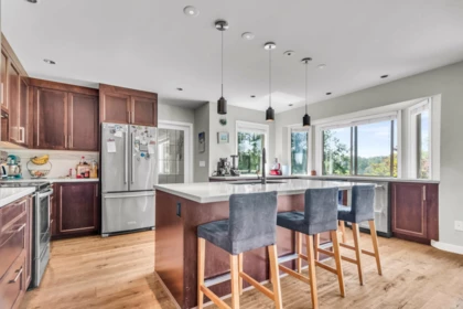 Breakfast Nook Photo of 23547 108 Avenue, Maple Ridge, BC