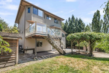 Swimming Pool Photo of 23547 108 Avenue, Maple Ridge, BC