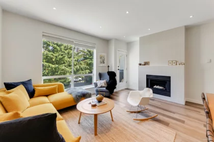 401 6742 Station Hill Court, Burnaby, BC, Burnaby — Apartment/Condo for sale
