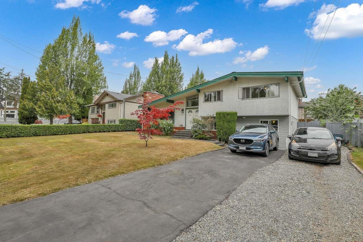 Living Room Photo of 14481 86a Avenue, Surrey, BC