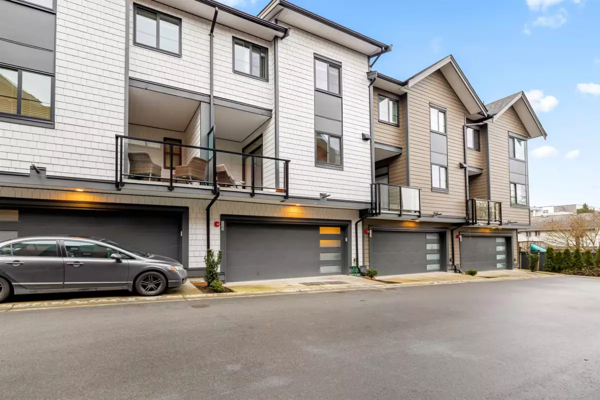 Outdoor Deck Photo of 18 19897 75a Avenue, Langley, BC