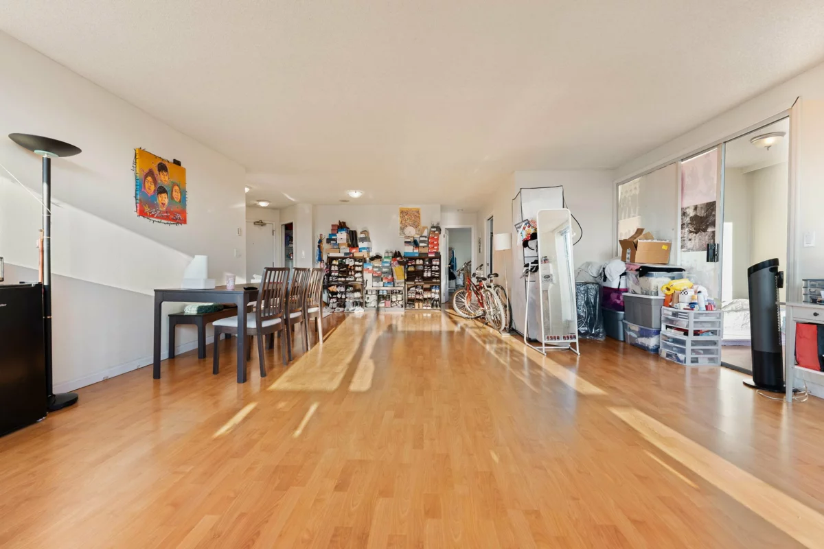 Living Room Photo of 1301 2628 Ash Street, Vancouver, BC