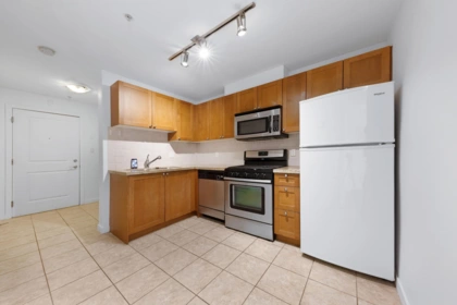 207 2636 E Hastings Street, Vancouver, BC, Vancouver — Apartment/Condo for sale