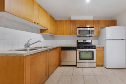 207 2636 E Hastings Street, Vancouver, BC, Vancouver — Apartment/Condo for sale