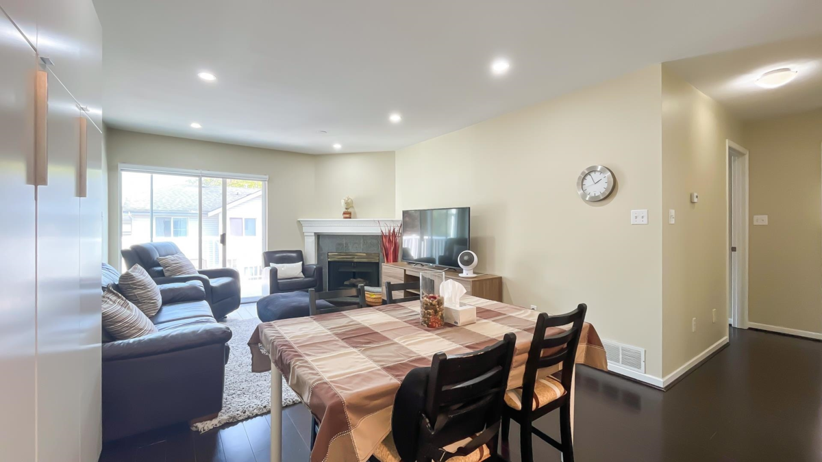 Breakfast Nook Photo of 5240 Oliver Drive, Richmond, BC