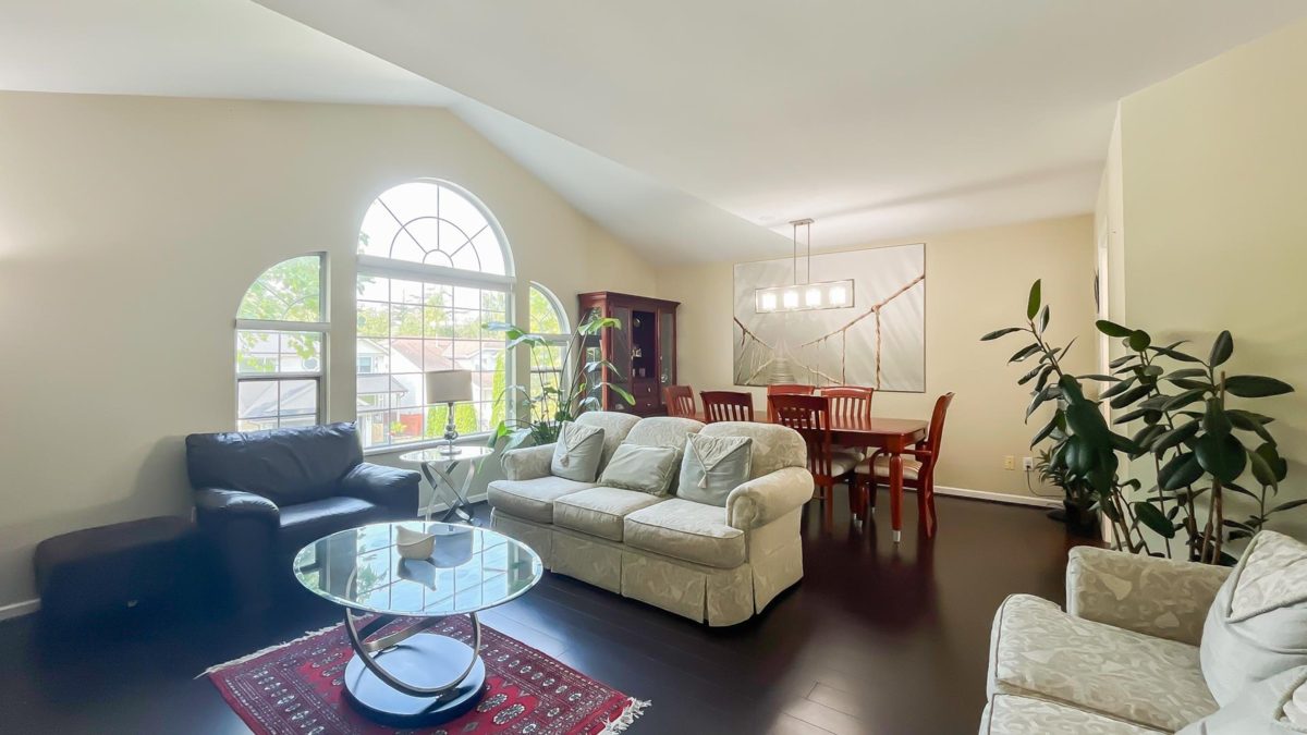 Family Room Photo of 5240 Oliver Drive, Richmond, BC