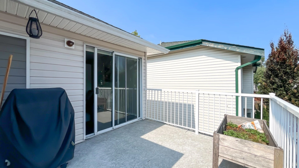 Swimming Pool Photo of 5240 Oliver Drive, Richmond, BC