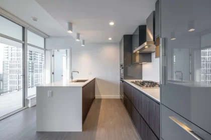 Hallway Photo of 2806 6511 Sussex Avenue, Burnaby, BC
