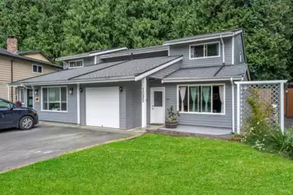 1095 Spruce Avenue, Port Coquitlam, BC, Port Coquitlam — Half Duplex for sale