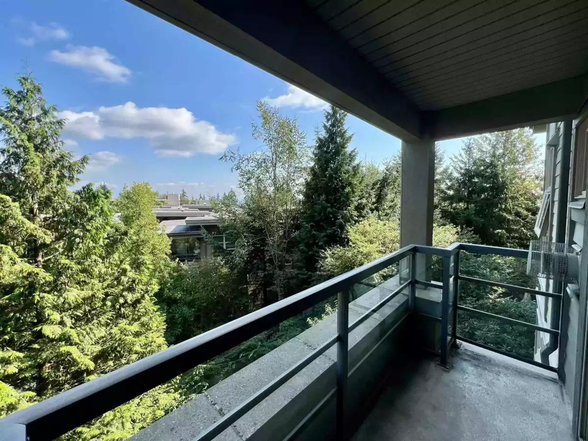 Basement Recreation Room Photo of 311 9329 University Crescent, Burnaby, BC