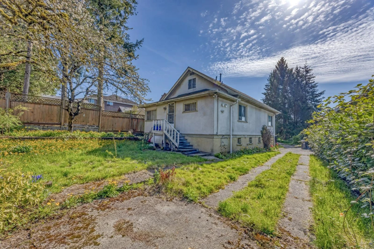Bedroom 2 Photo of 2323 Dublin Street, New Westminster, BC