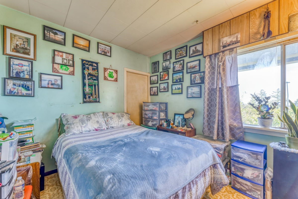 Primary Bedroom Photo of 2323 Dublin Street, New Westminster, BC