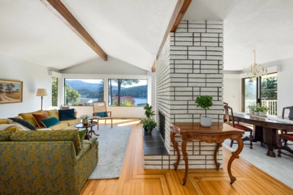 587 Beachview Drive, North Vancouver, BC, North Vancouver — Single Family Residence for sale