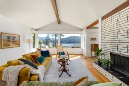 587 Beachview Drive, North Vancouver, BC, North Vancouver — Single Family Residence for sale
