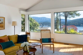 587 Beachview Drive, North Vancouver, BC