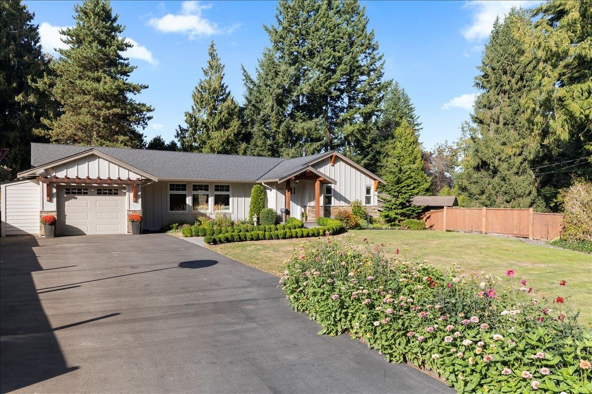 Living Room Photo of 20181 48 Avenue, Langley, BC